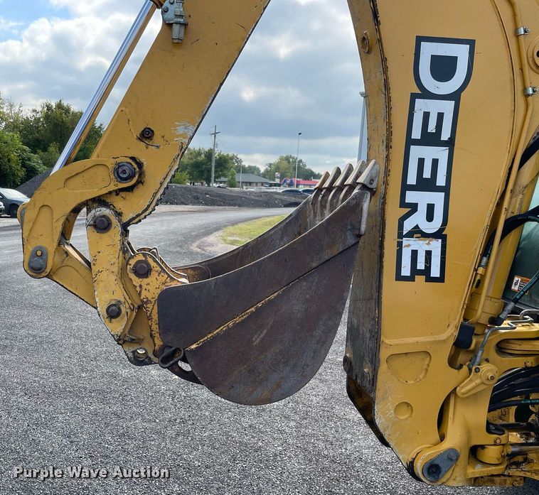 image for item LV9909 2006 John Deere  310G backhoe