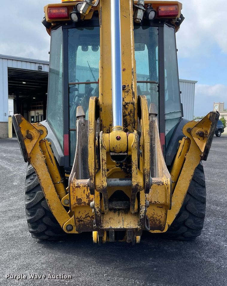 image for item LV9909 2006 John Deere  310G backhoe
