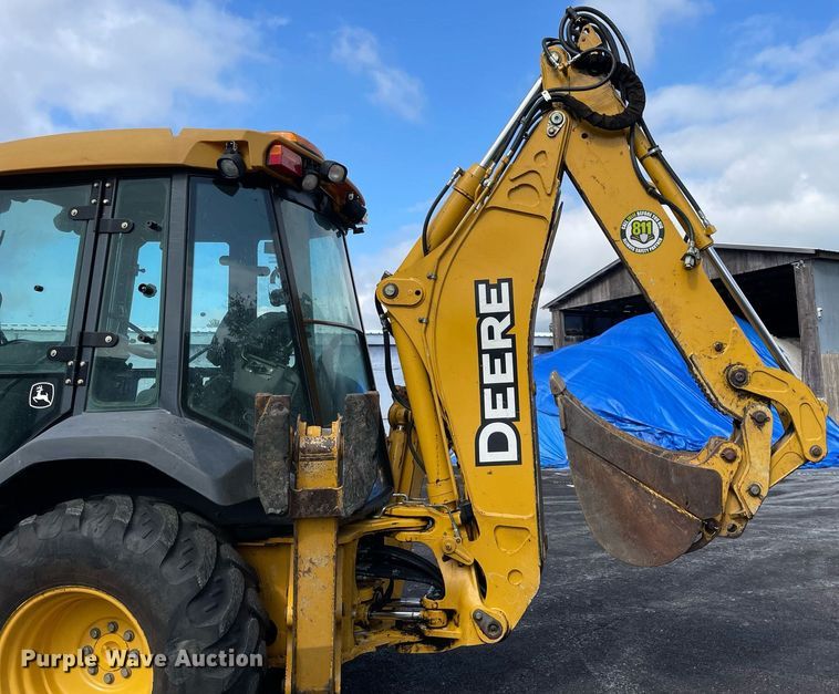 image for item LV9909 2006 John Deere  310G backhoe