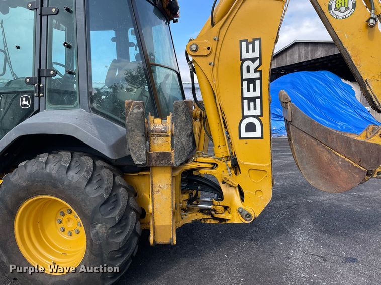 image for item LV9909 2006 John Deere  310G backhoe