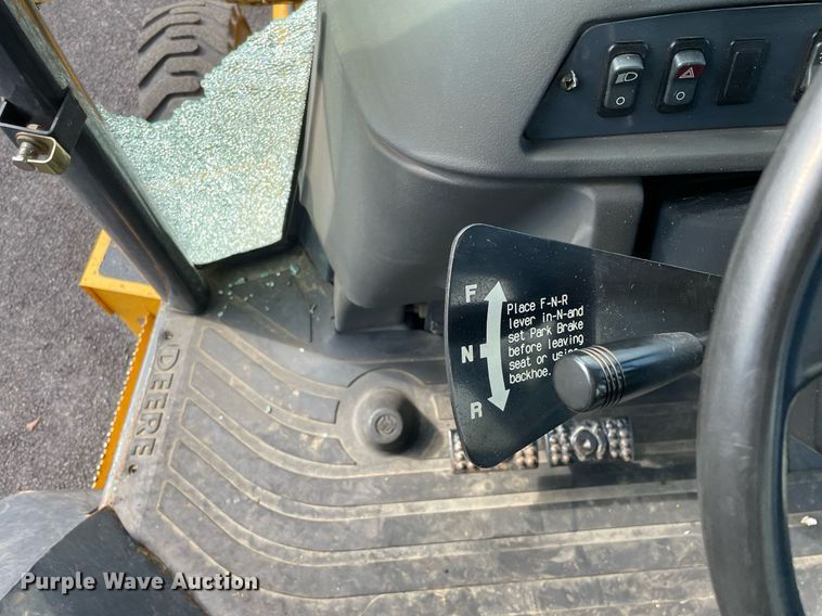 image for item LV9909 2006 John Deere  310G backhoe