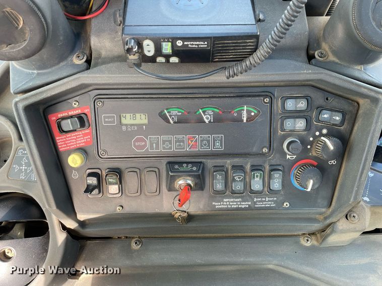 image for item LV9909 2006 John Deere  310G backhoe