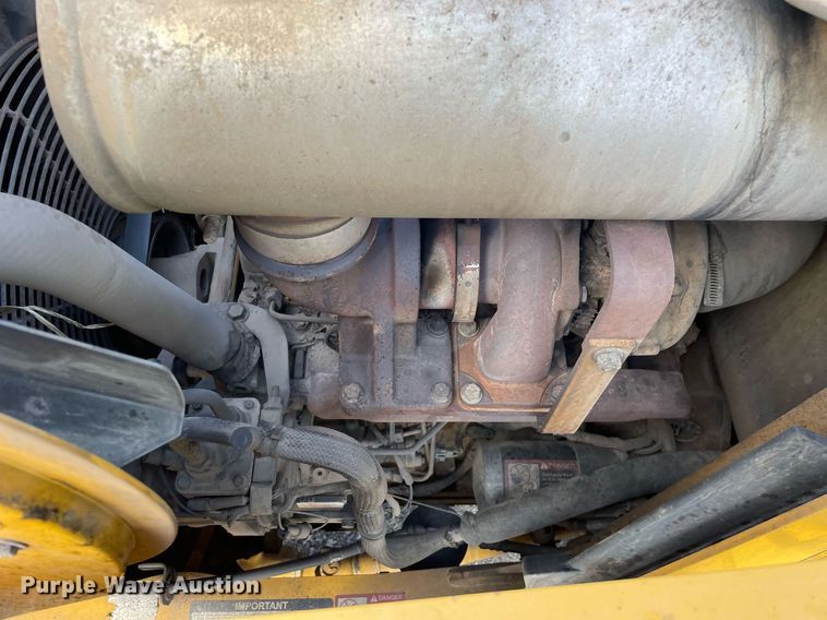 image for item LV9909 2006 John Deere  310G backhoe