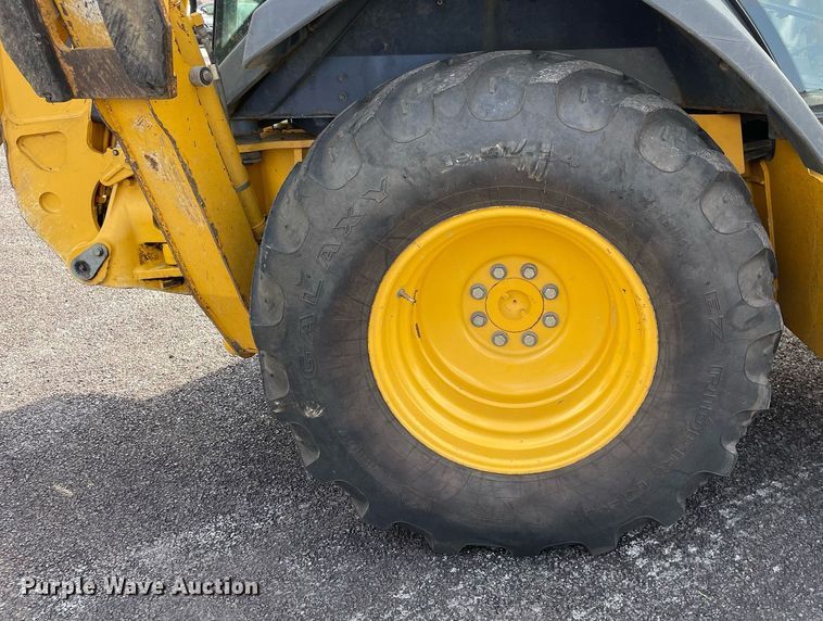 image for item LV9909 2006 John Deere  310G backhoe