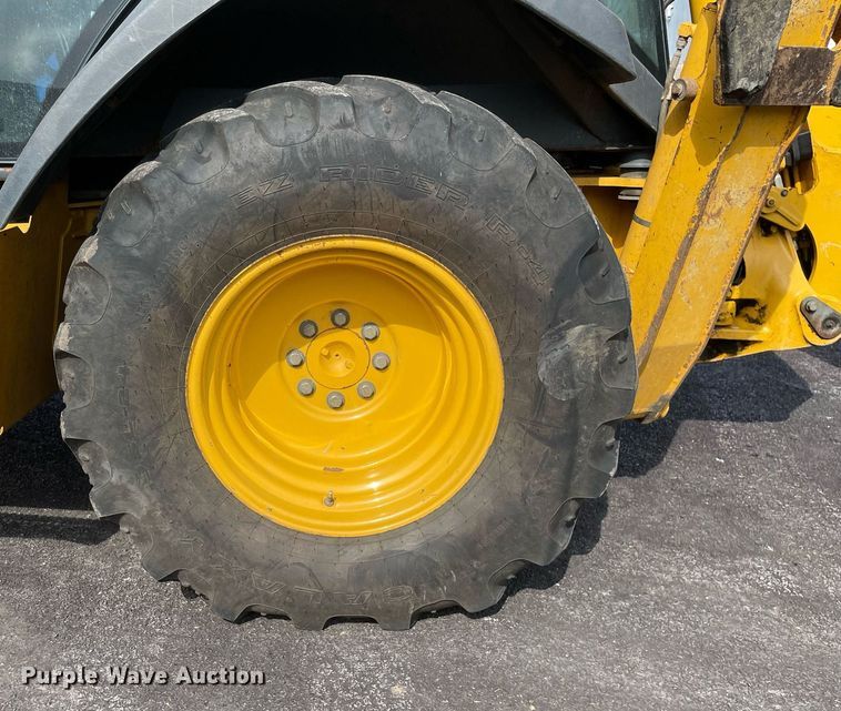 image for item LV9909 2006 John Deere  310G backhoe