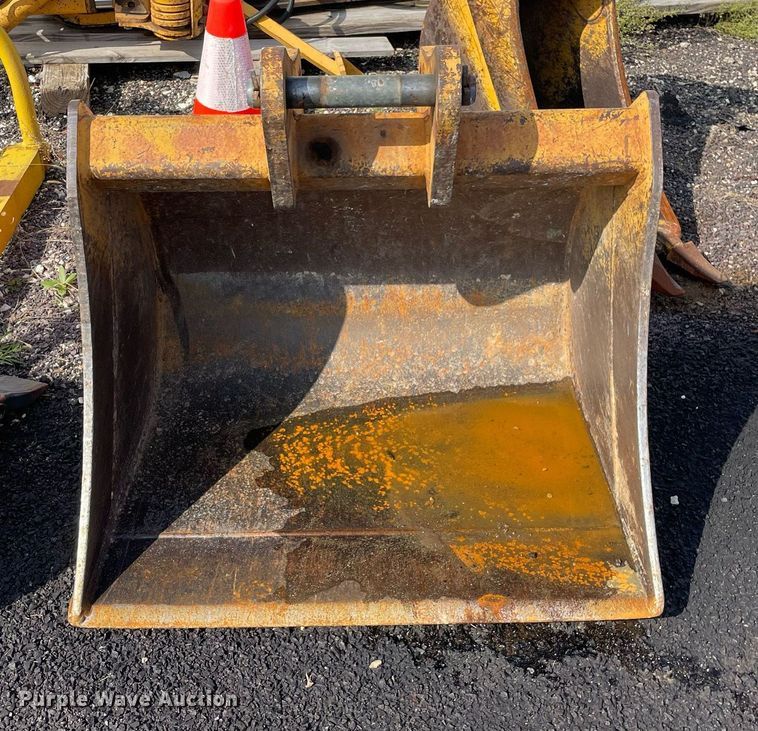 image for item LV9909 2006 John Deere  310G backhoe