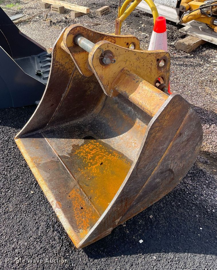 image for item LV9909 2006 John Deere  310G backhoe