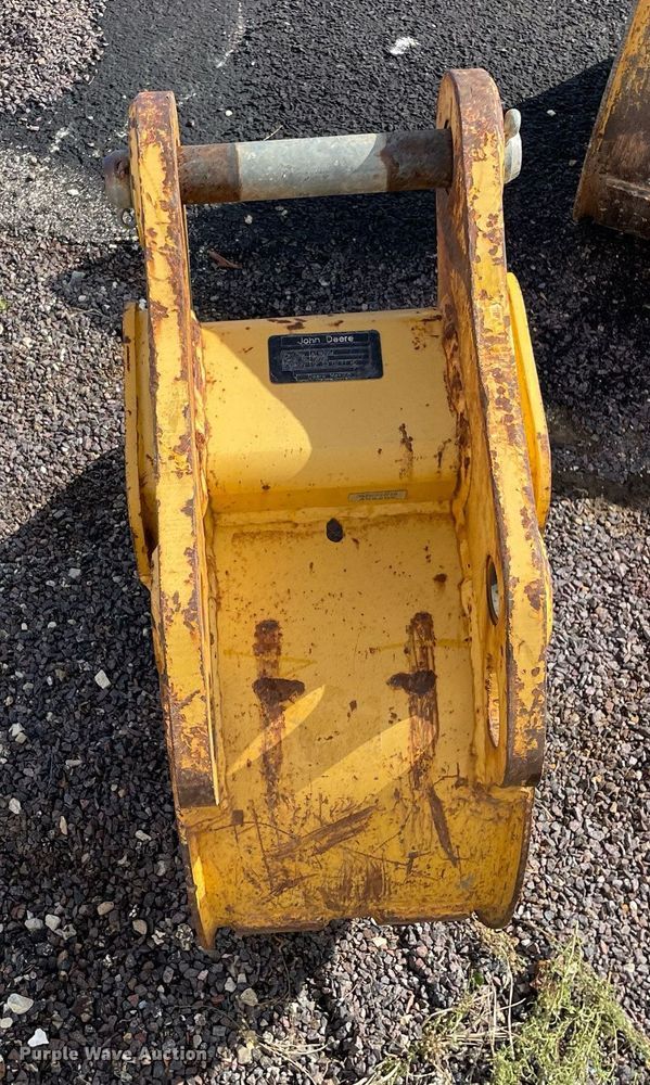 image for item LV9909 2006 John Deere  310G backhoe