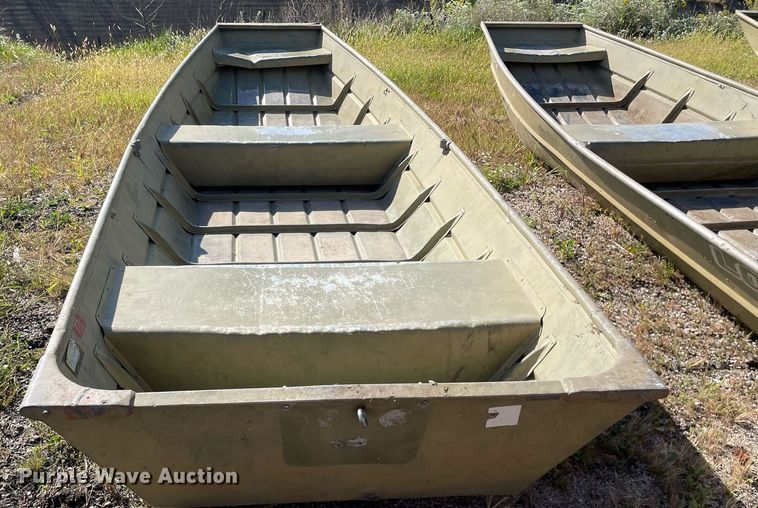 image for item LV9913 (3) 1991 Lowe 14 Delta Jon boats