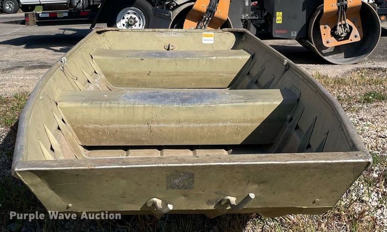 image for item LV9913 (3) 1991 Lowe 14 Delta Jon boats