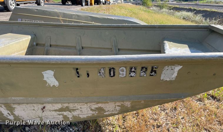 image for item LV9913 (3) 1991 Lowe 14 Delta Jon boats