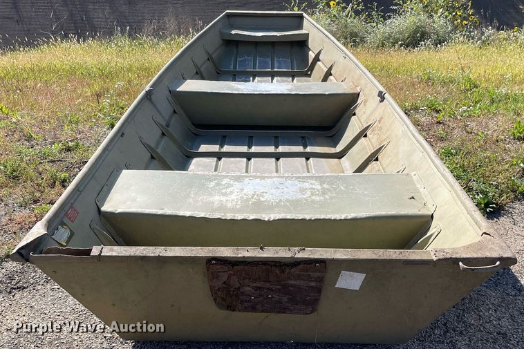 image for item LV9913 (3) 1991 Lowe 14 Delta Jon boats