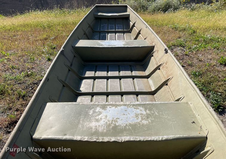 image for item LV9913 (3) 1991 Lowe 14 Delta Jon boats