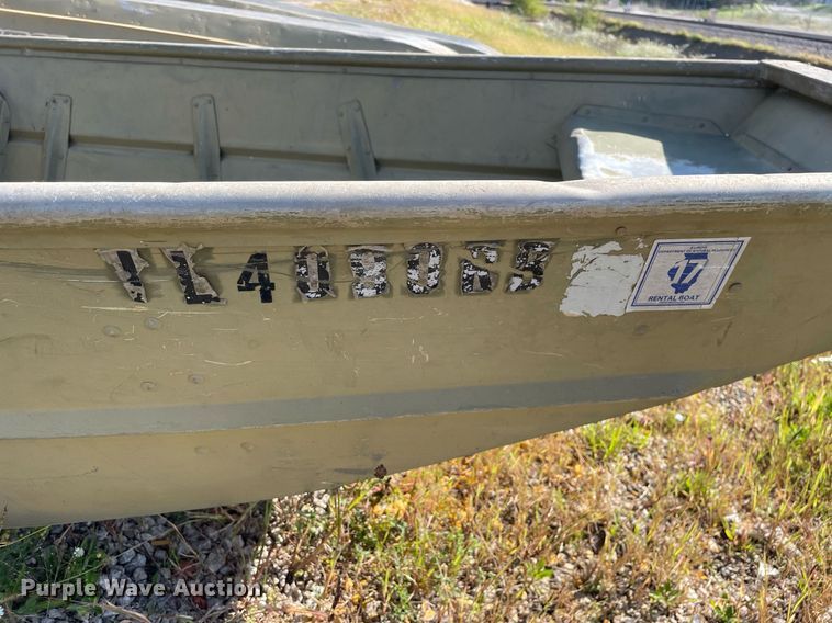 image for item LV9913 (3) 1991 Lowe 14 Delta Jon boats