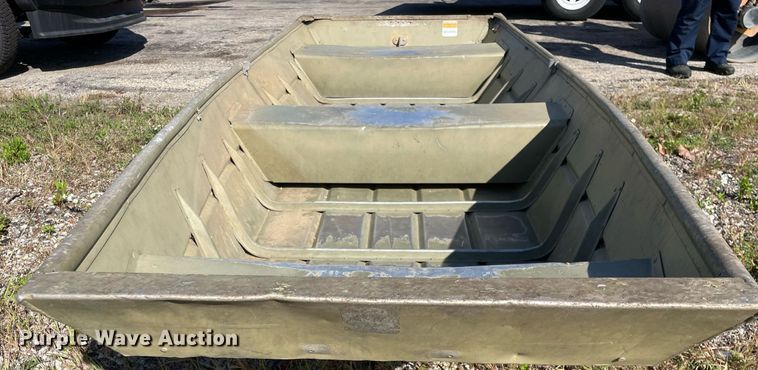 image for item LV9913 (3) 1991 Lowe 14 Delta Jon boats