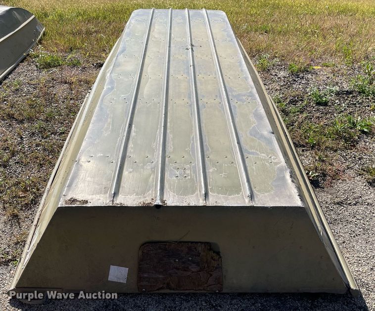 image for item LV9913 (3) 1991 Lowe 14 Delta Jon boats