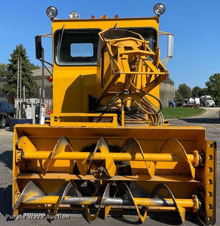 image for item LV9914 1978 SMI 5000  snow blower truck