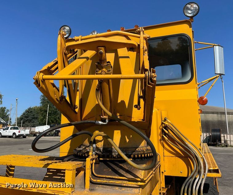 image for item LV9914 1978 SMI 5000  snow blower truck