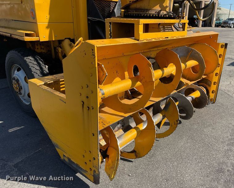 image for item LV9914 1978 SMI 5000  snow blower truck