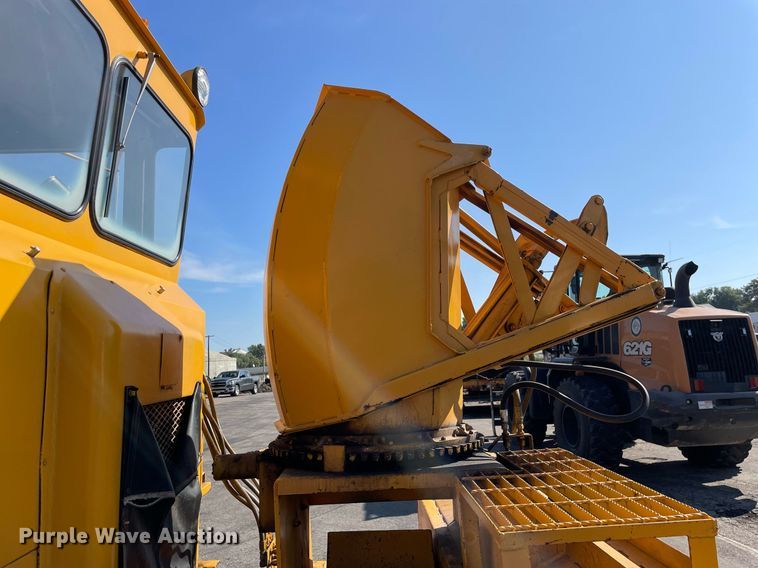 image for item LV9914 1978 SMI 5000  snow blower truck