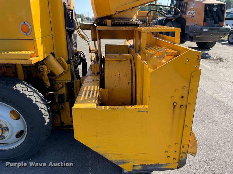 image for item LV9914 1978 SMI 5000  snow blower truck