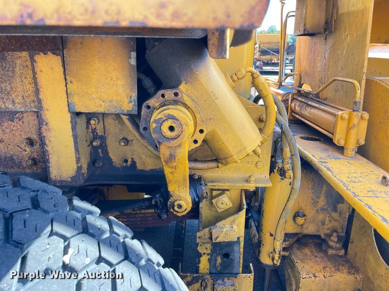 image for item LV9914 1978 SMI 5000  snow blower truck