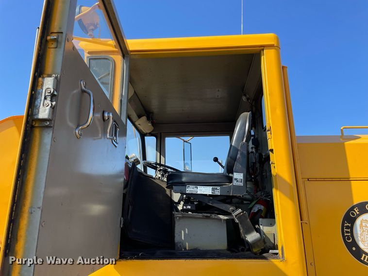 image for item LV9914 1978 SMI 5000  snow blower truck