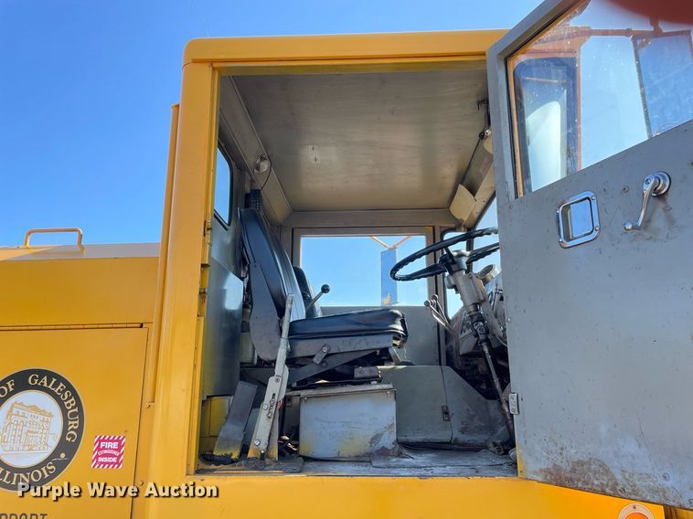 image for item LV9914 1978 SMI 5000  snow blower truck