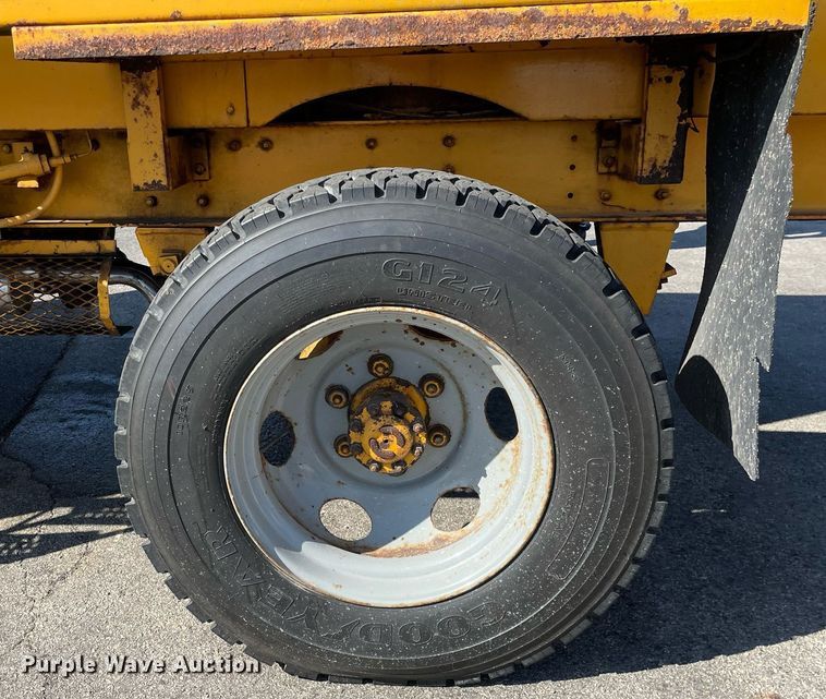 image for item LV9914 1978 SMI 5000  snow blower truck