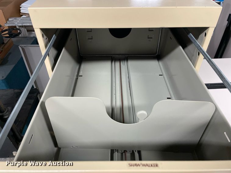 image for item LV9916 * Furniture