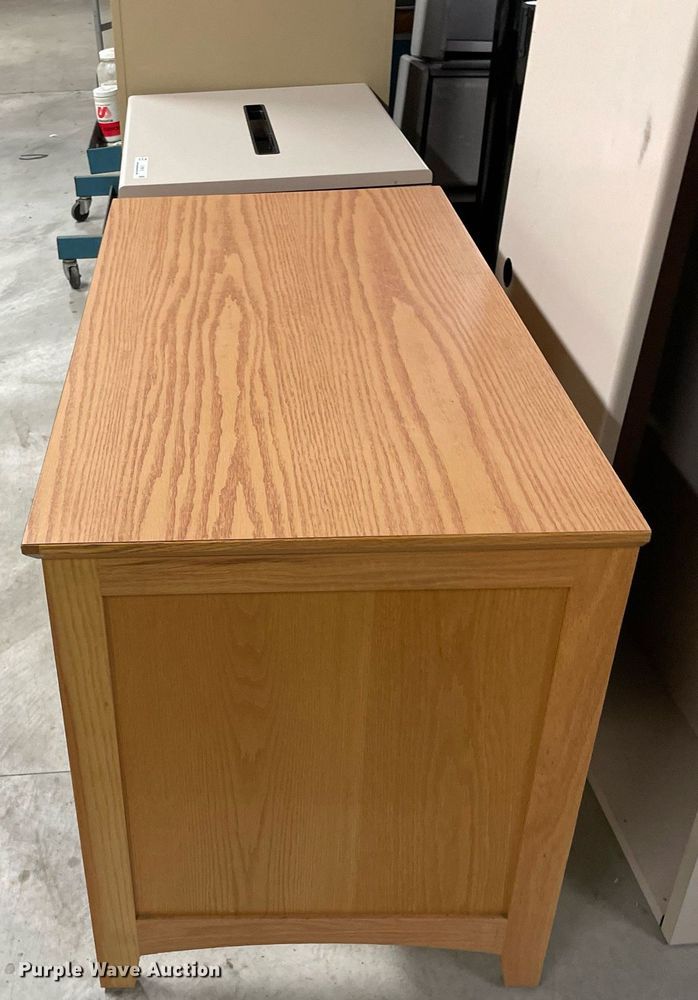 image for item LV9916 * Furniture