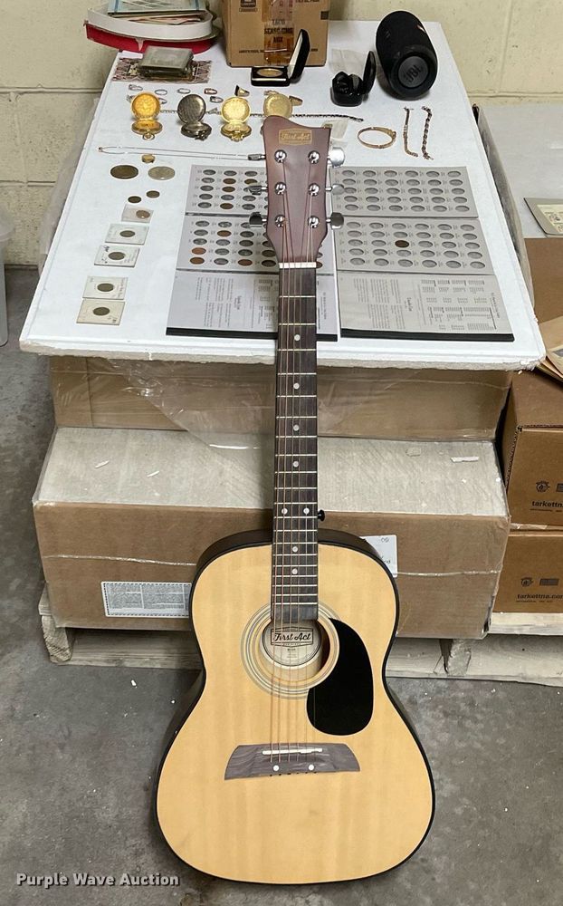 image for item LV9918 Household items