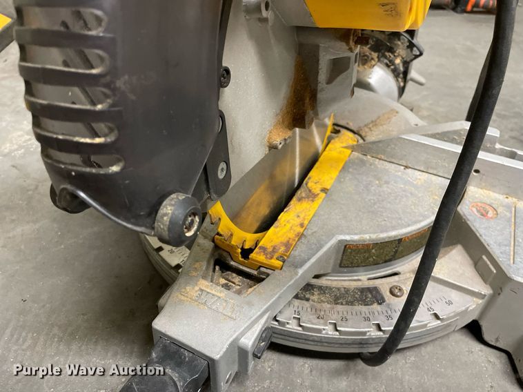 image for item LV9920 DeWalt  compound miter saw