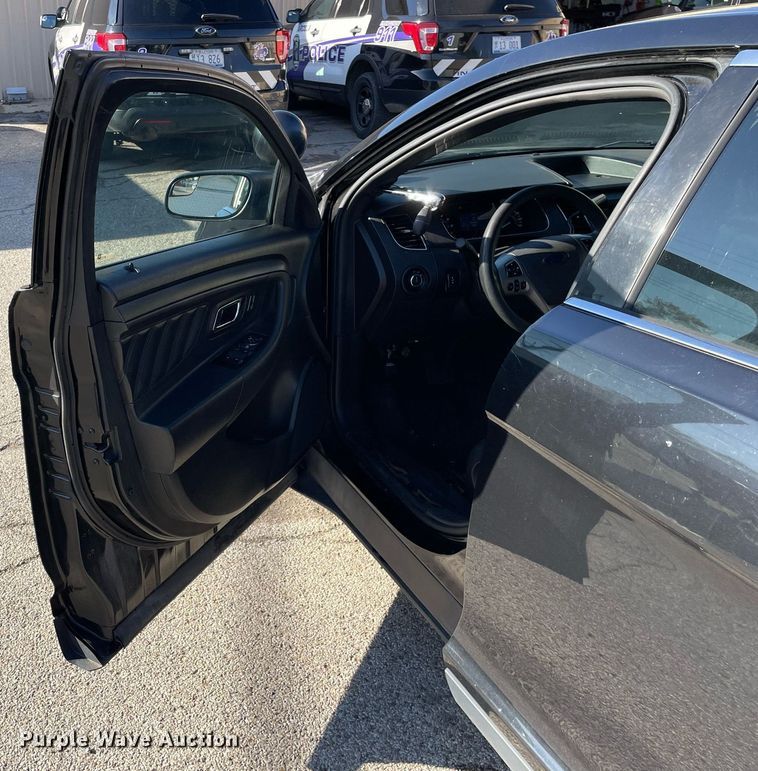 image for item LV9943 2013 Ford Taurus Police Interceptor