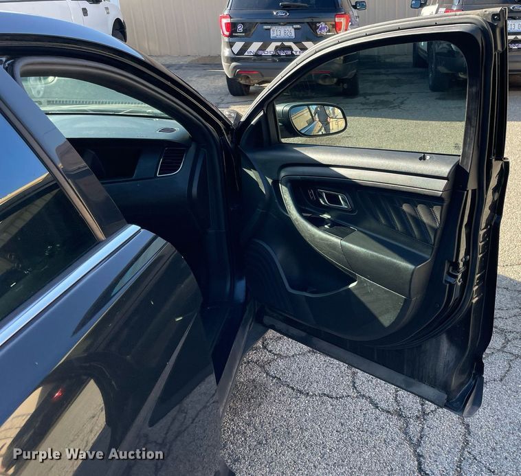 image for item LV9943 2013 Ford Taurus Police Interceptor