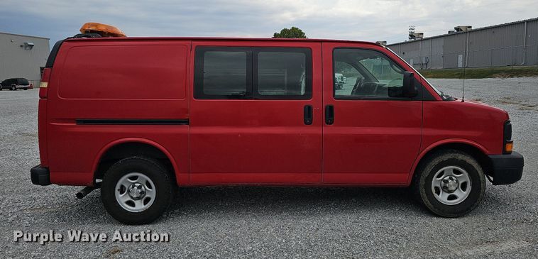 image for item MD9861 2008 Chevrolet Express 1500  van
