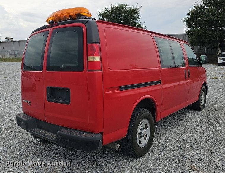 image for item MD9861 2008 Chevrolet Express 1500  van