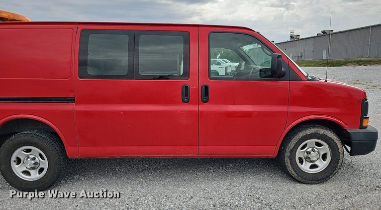 image for item MD9861 2008 Chevrolet Express 1500  van