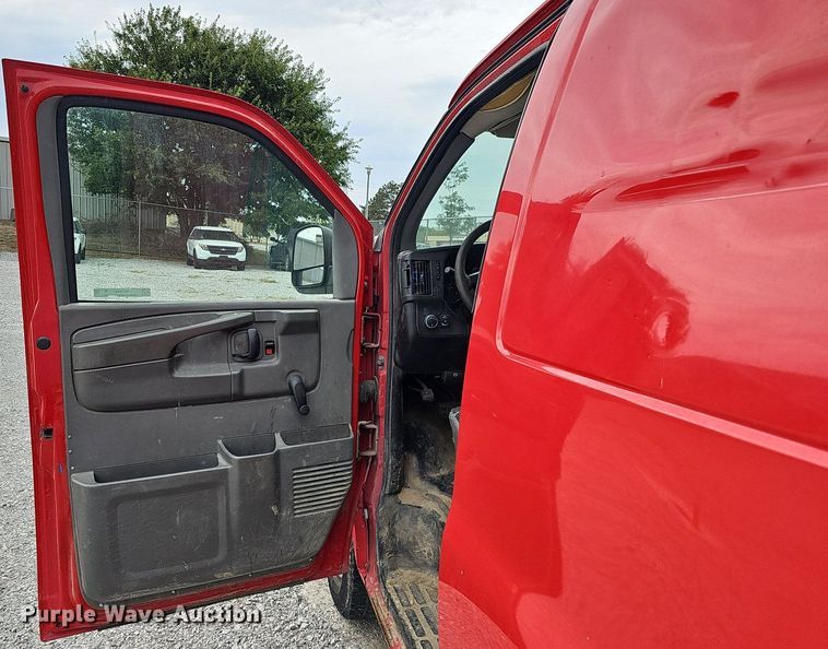 image for item MD9861 2008 Chevrolet Express 1500  van