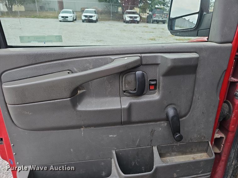 image for item MD9861 2008 Chevrolet Express 1500  van