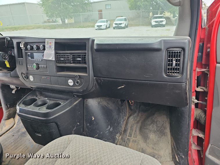 image for item MD9861 2008 Chevrolet Express 1500  van