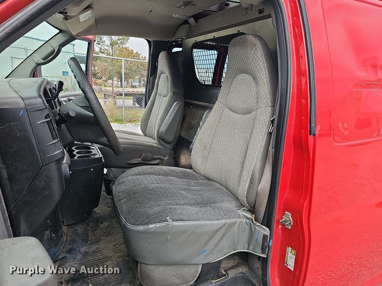 image for item MD9861 2008 Chevrolet Express 1500  van