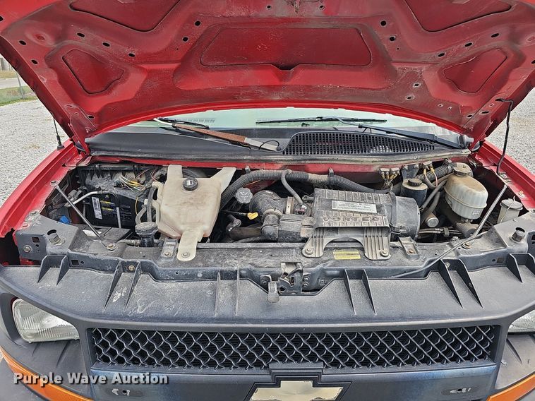 image for item MD9861 2008 Chevrolet Express 1500  van