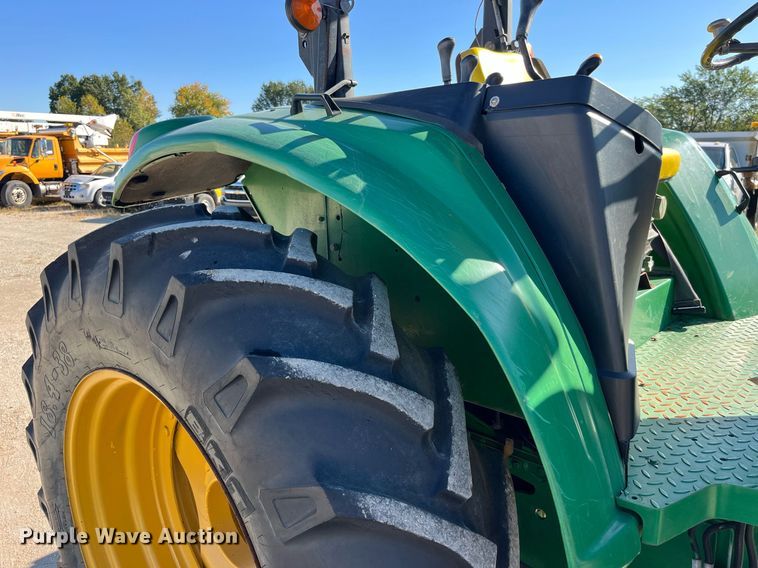 image for item MG9494 John Deere 6615  MFWD tractor