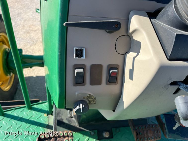 image for item MG9494 John Deere 6615  MFWD tractor