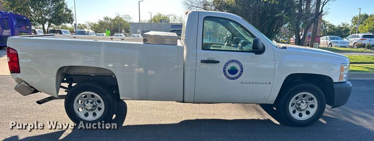 image for item MG9986 2008 Chevrolet Silverado 1500  pickup truck