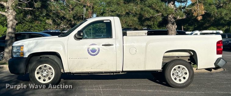 image for item MG9986 2008 Chevrolet Silverado 1500  pickup truck