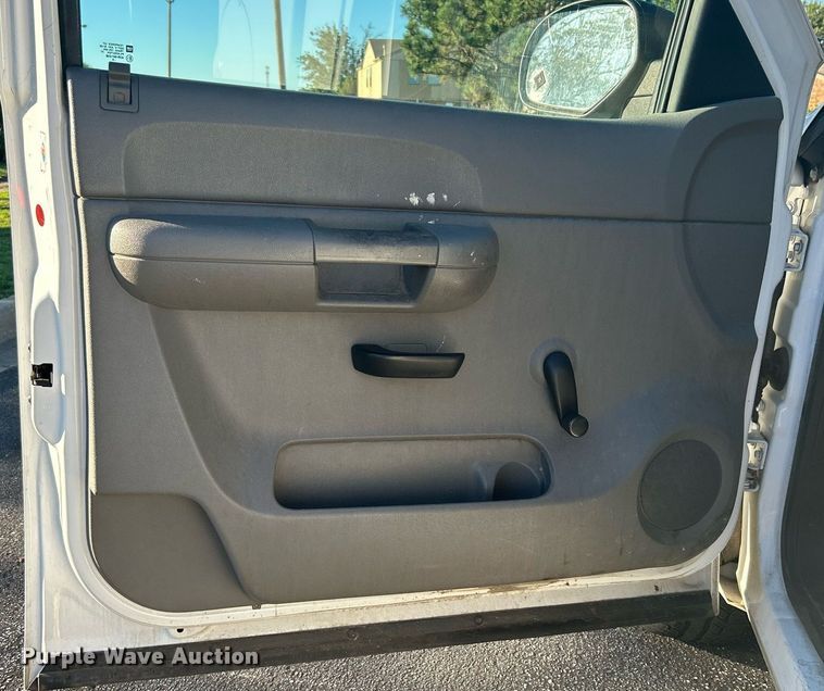 image for item MG9986 2008 Chevrolet Silverado 1500  pickup truck