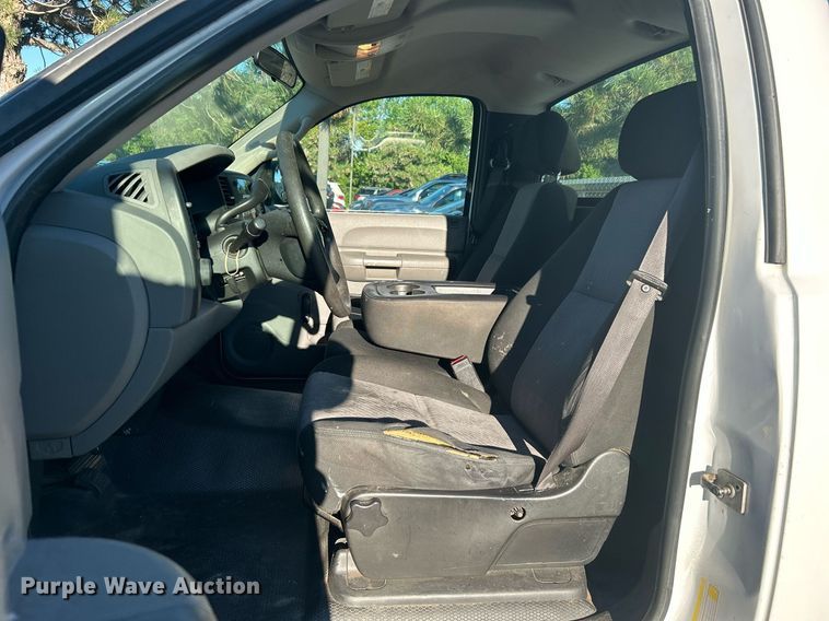 image for item MG9986 2008 Chevrolet Silverado 1500  pickup truck