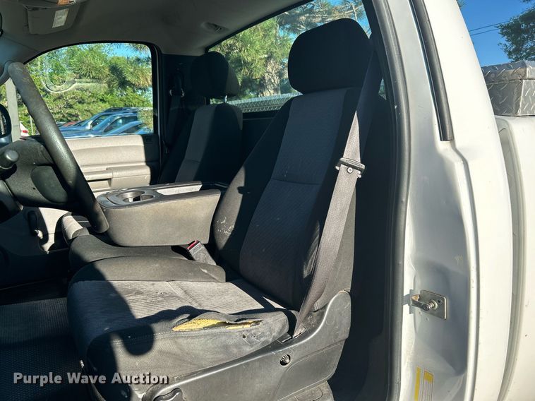 image for item MG9986 2008 Chevrolet Silverado 1500  pickup truck